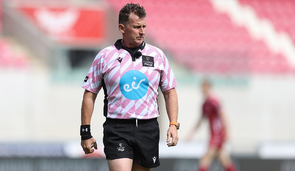 ​Nigel Owens joins S4C's Clwb Rygbi for the Six Nations