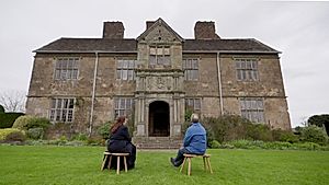 Cartrefi Cymru - Cyfres 1