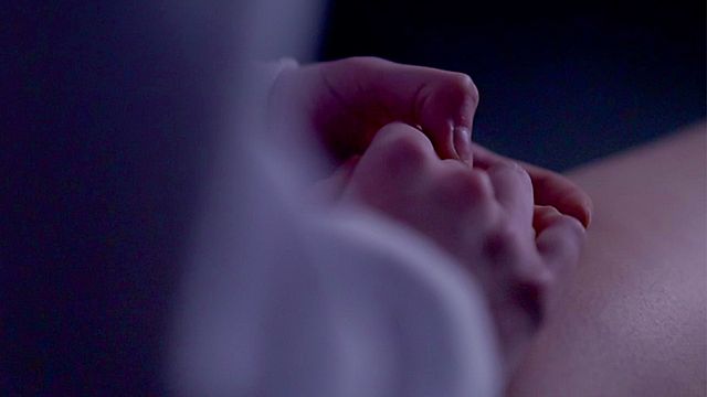 Curo Tu ôl i'r Drws