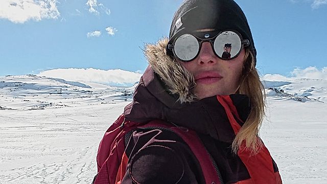 Naomi yn yr Arctig
