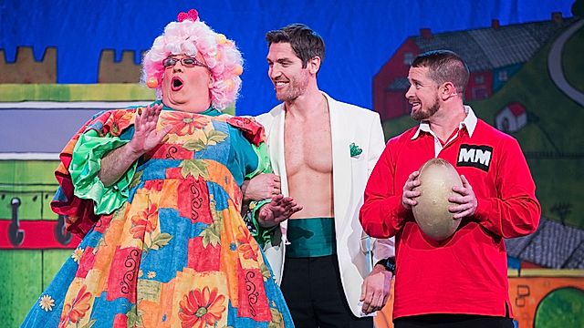 Panto Shane a'r Belen Aur