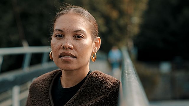 Seren Jones: Yn Fyw yn y Dwr