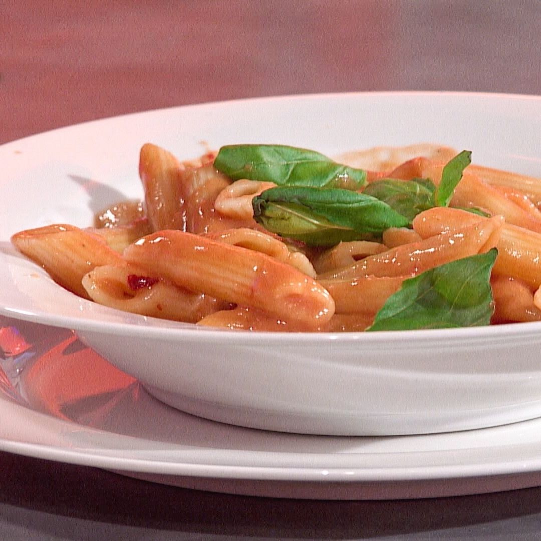 Cannellini and tomato pasta