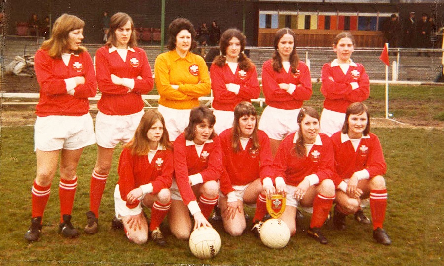 The Right to Play (Yr Hawl i Chwarae) - the hidden history of Welsh women's football on S4C
